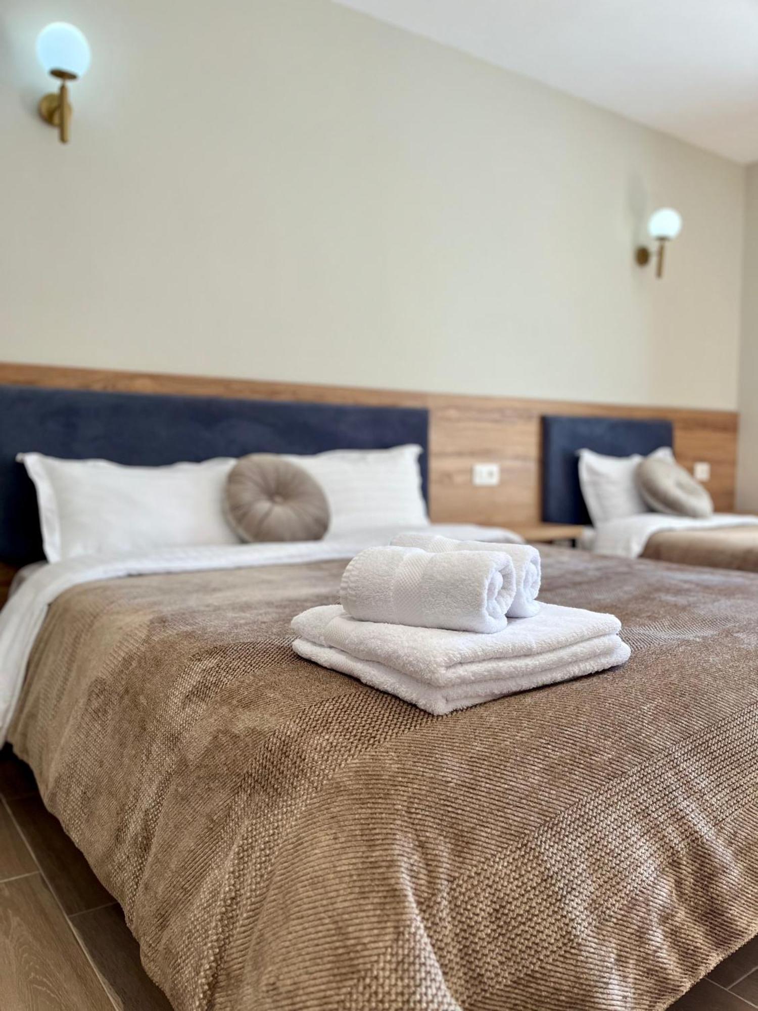 Mili Hotel Berat Eksteriør bilde